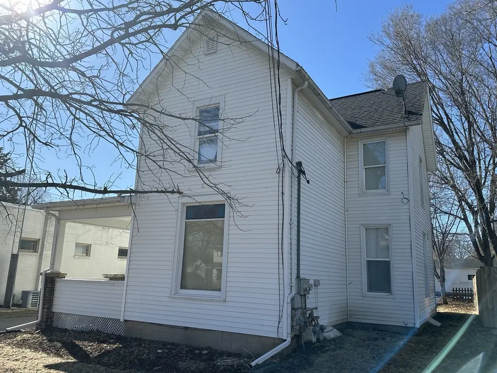 408 N West Ave