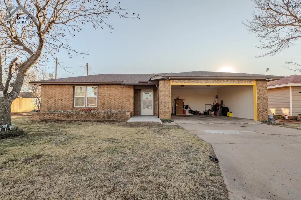 408 E Ida Ave