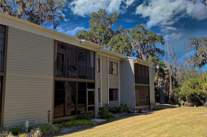 306 Palm Coast Pkwy NE #203