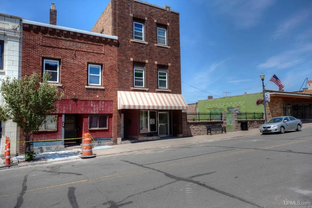 222 E Aurora St Unit 220 & 224 E Aurora Street