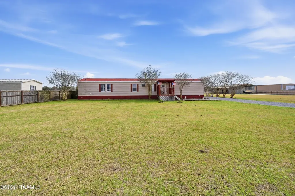1060 Clayton Castille Rd