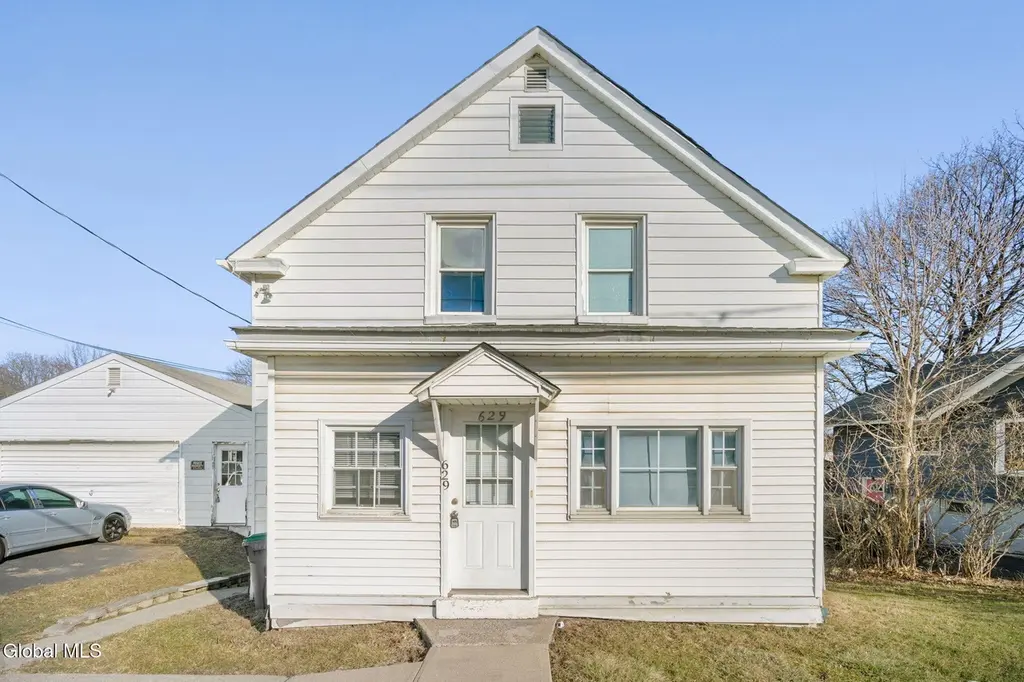 629 Hoosick Rd