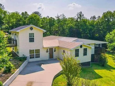 2453 Aderholt Rd