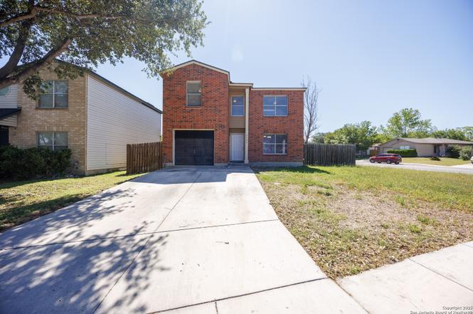 3702 Candlebluff