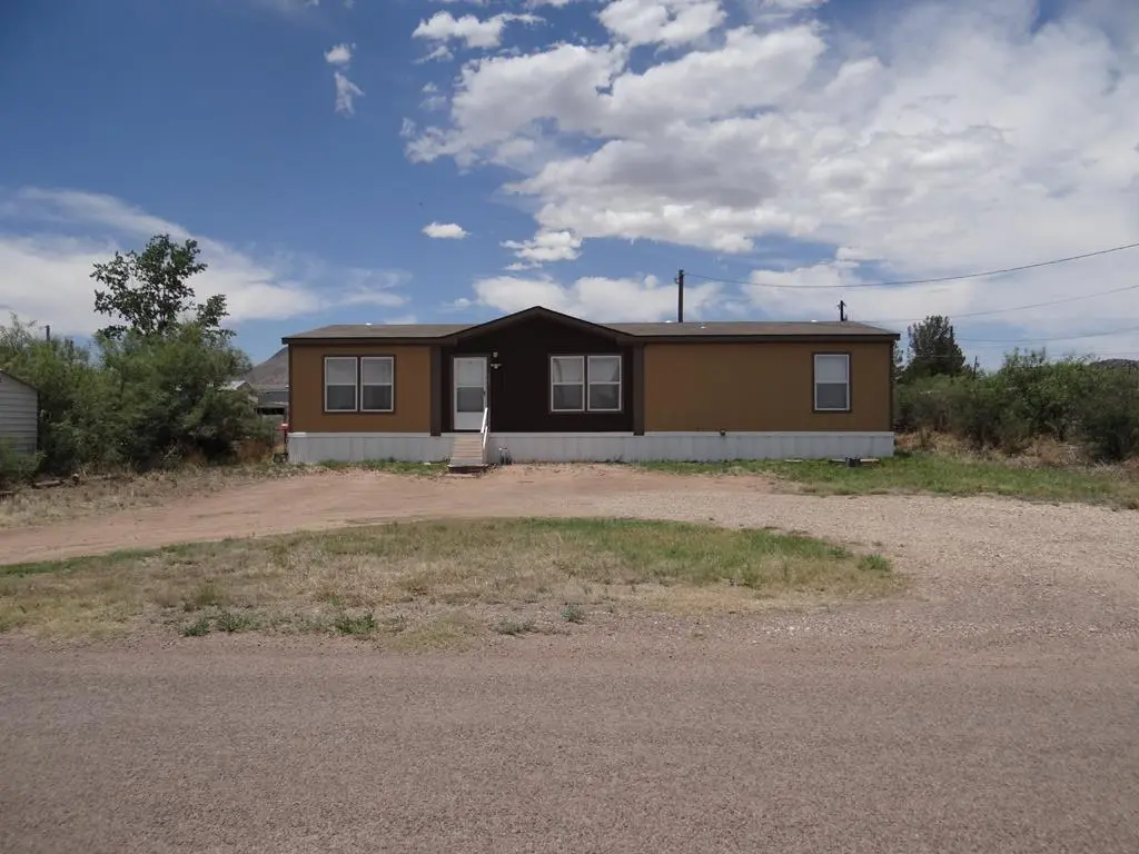 907 N Peach
