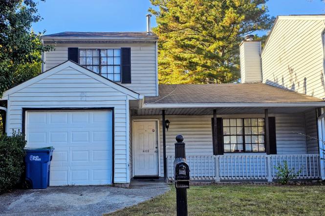 602 Pine Tree Trl