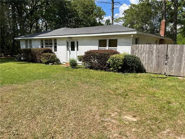243 Longstreet Dr