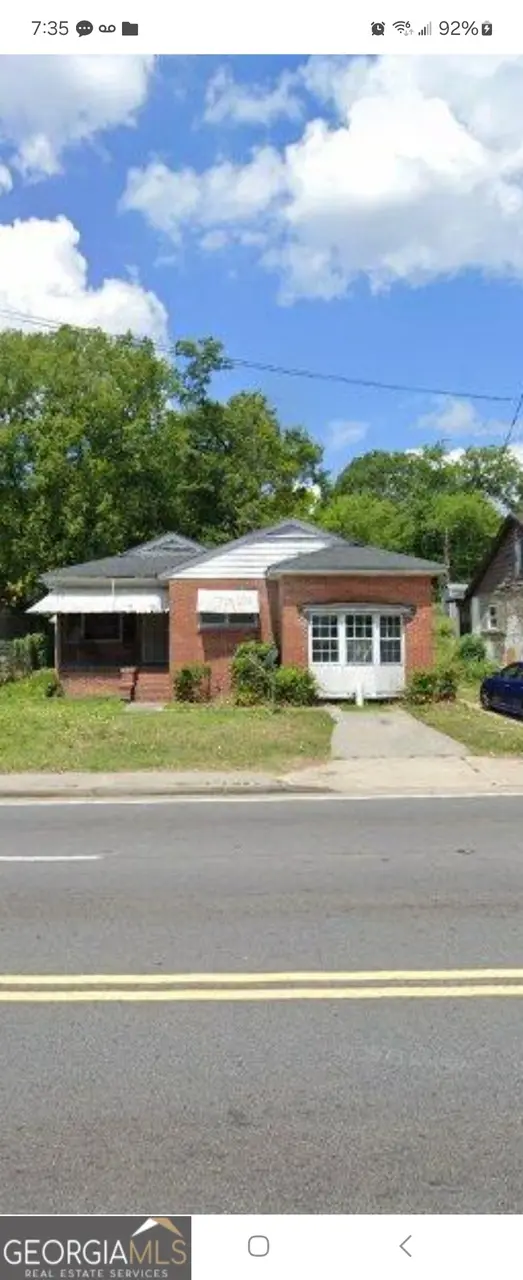 1285 Pio Nono Ave