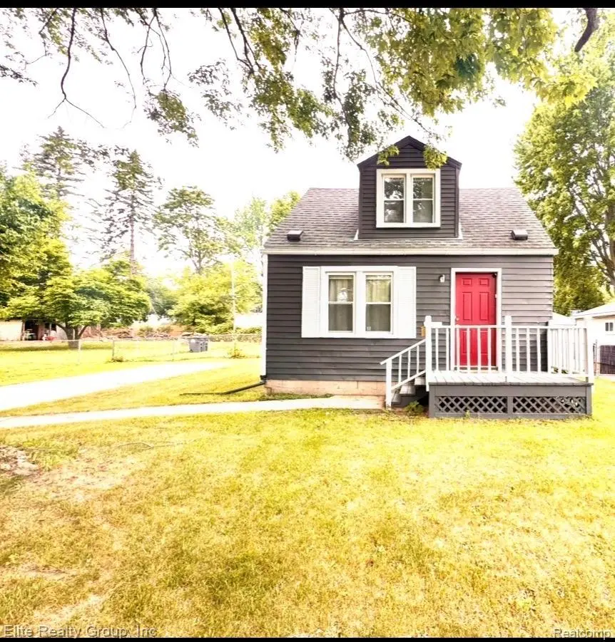 5990 Janet St