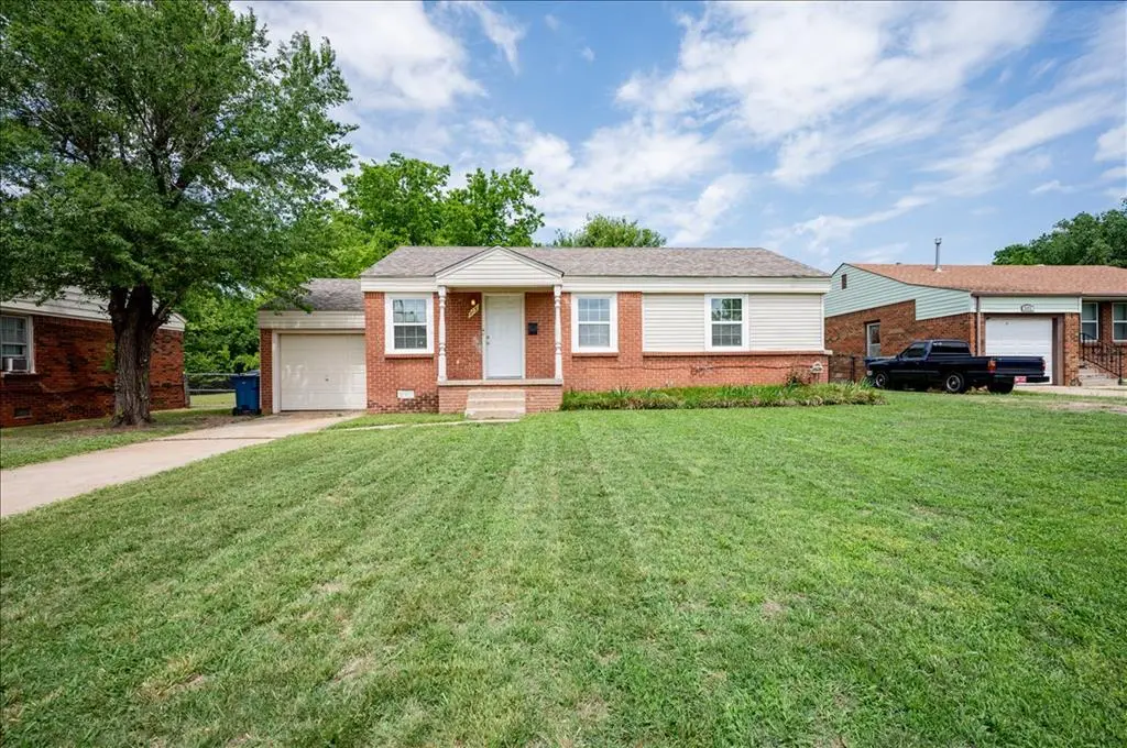 213 E Atkinson Dr
