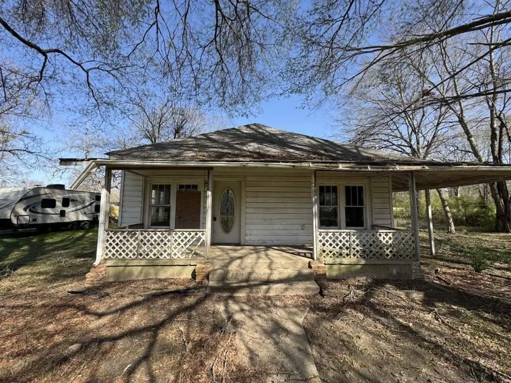 332 Houston St