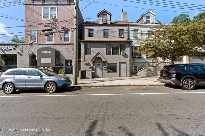58 Van Duzer St