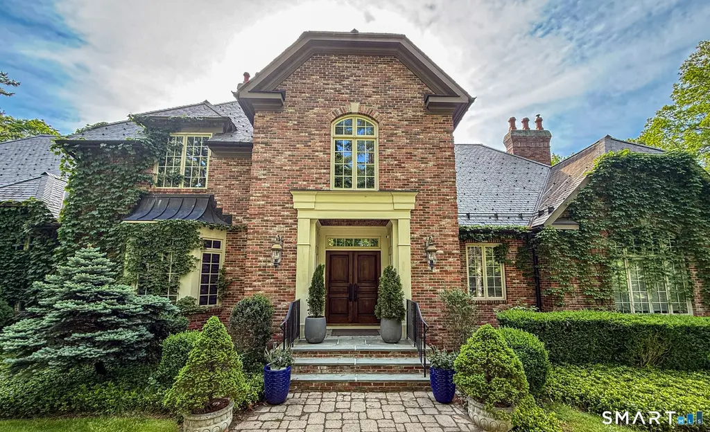 14 Robkins Rd