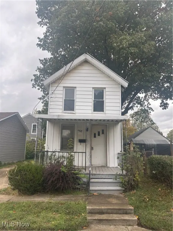1427 4th St NE