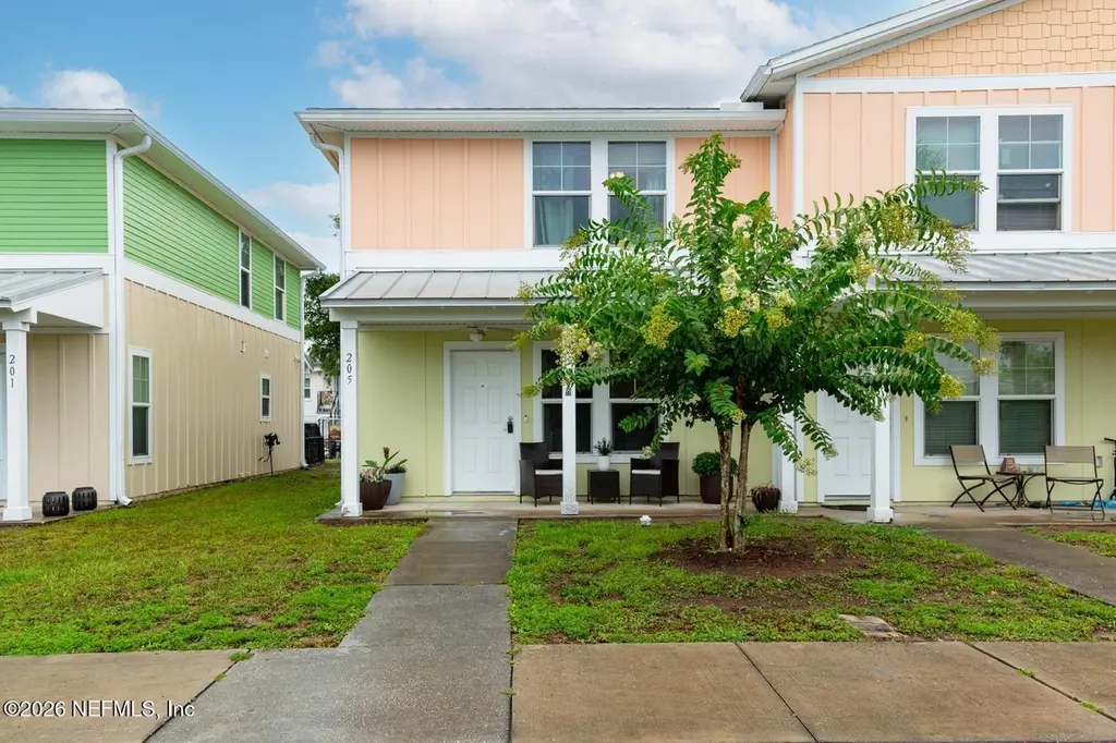 205 Oceangate Dr