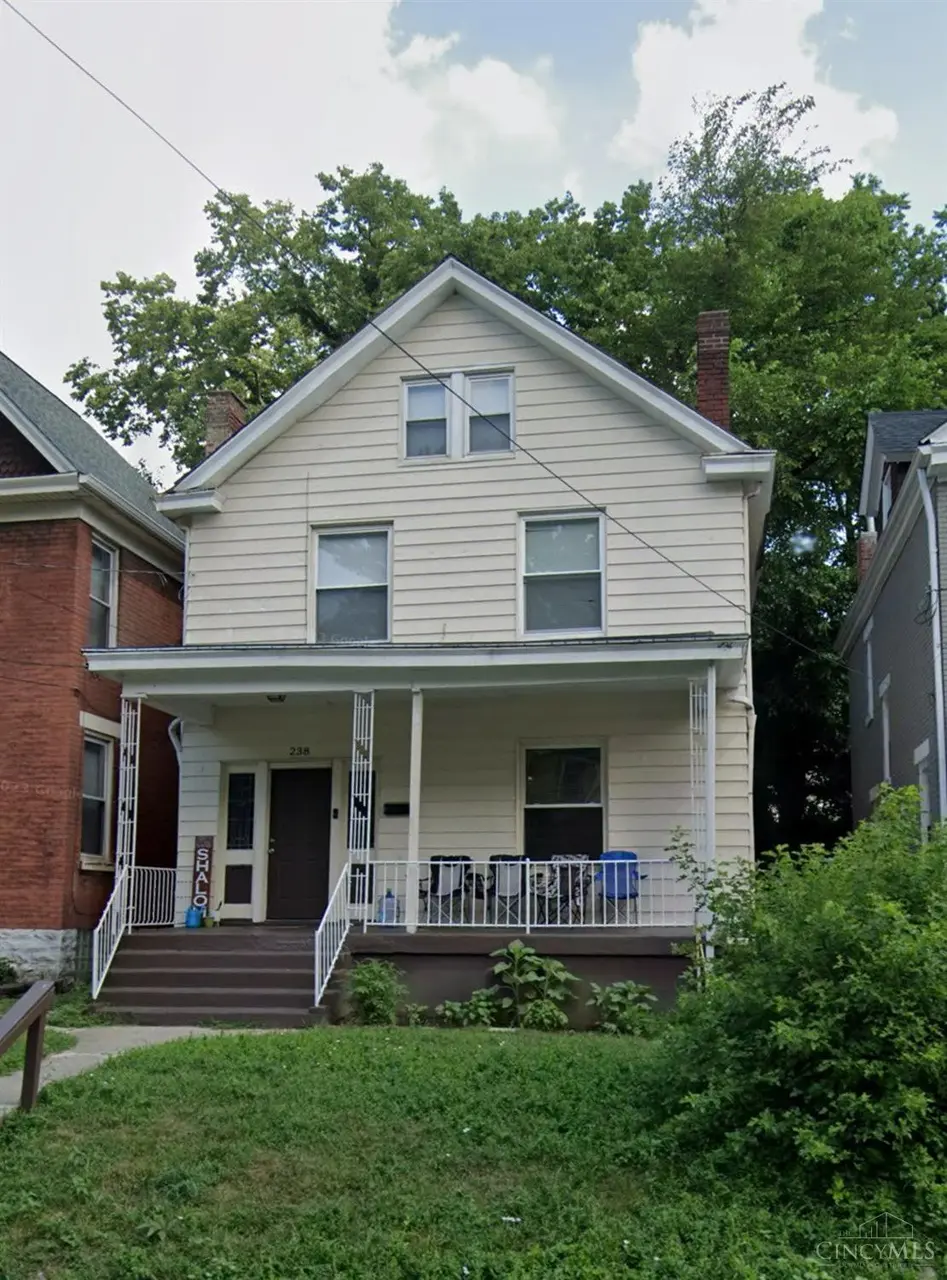 238 Helen St