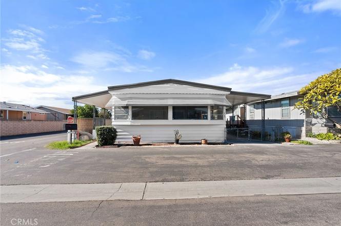 9080 Bloomfield Ave #72