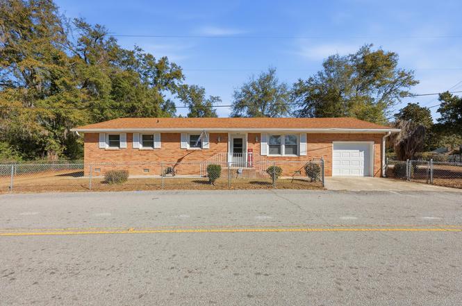 102 Wiley St