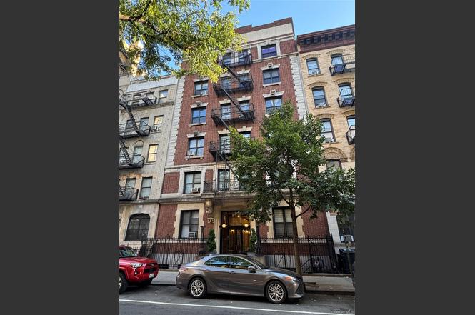 139 E 30th St Unit 3D