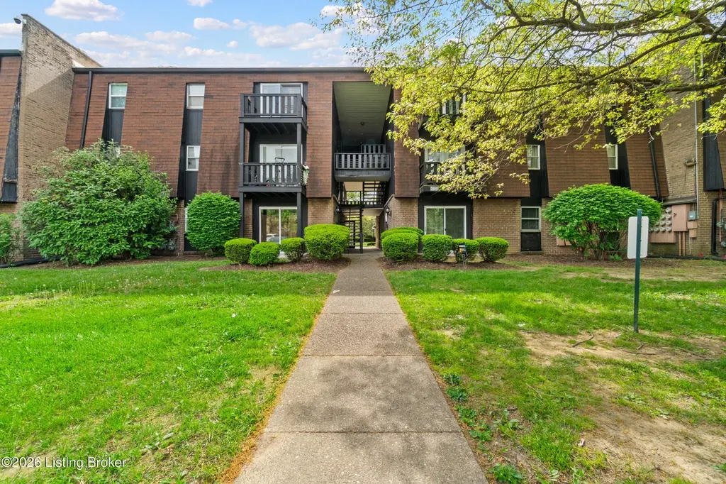 3505 Lodge Ln #210