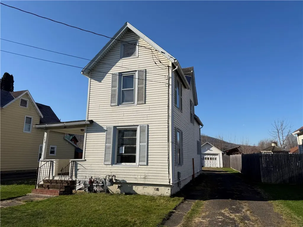 340 E High St