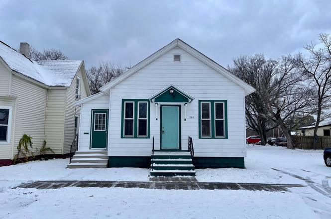 320 Myrtle Ave
