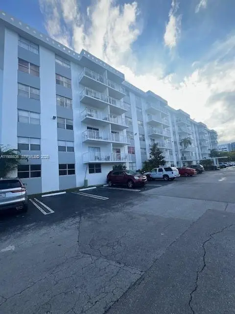 16465 NE 22nd Ave #118