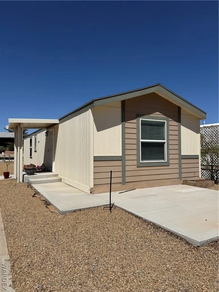 1204 Birch Dr