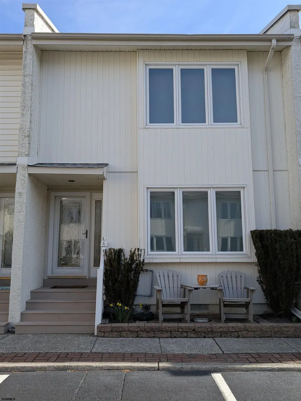 14 L Atlantic Ave #12