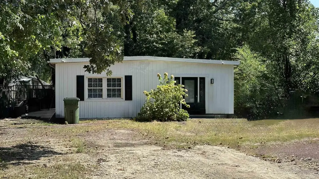 308 Elmwood Ave