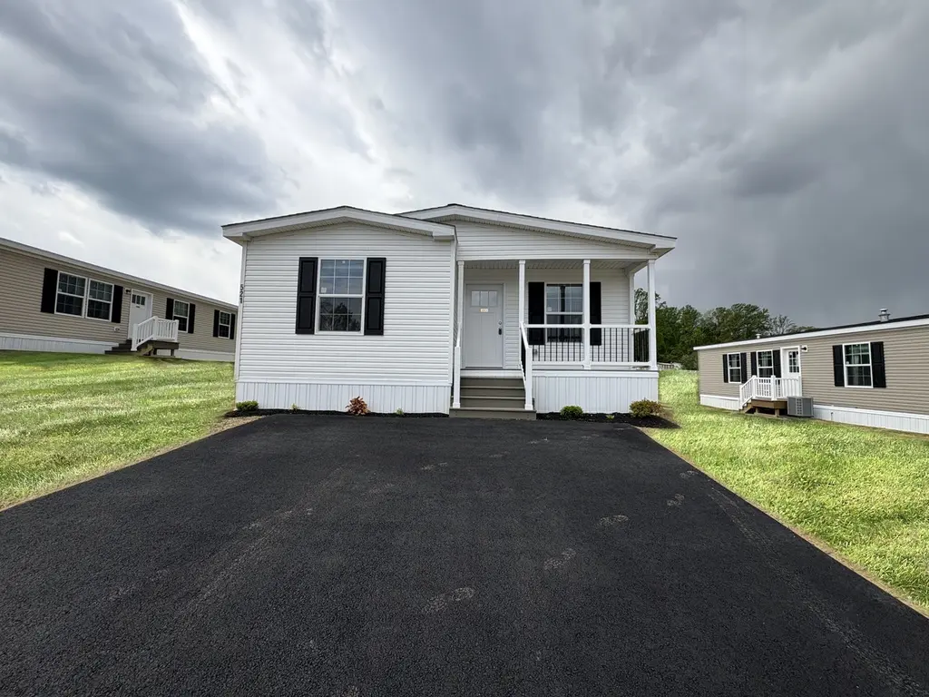 521 Barrington Rd