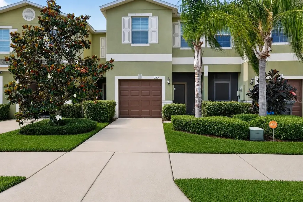2224 Golden Falcon Dr