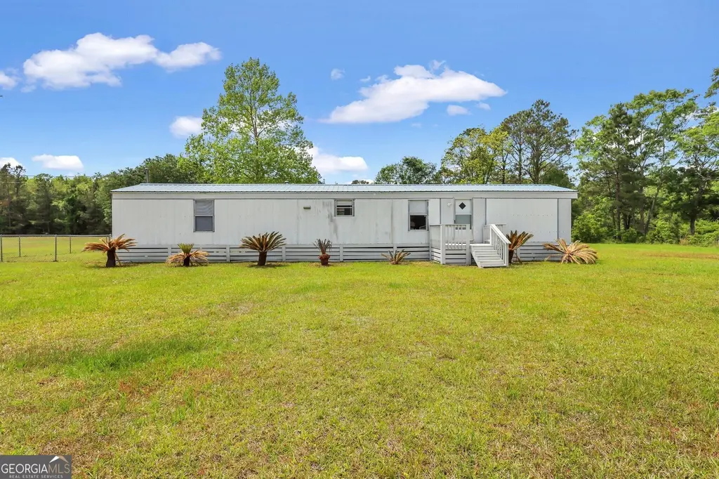 140 Cathy Rd NE