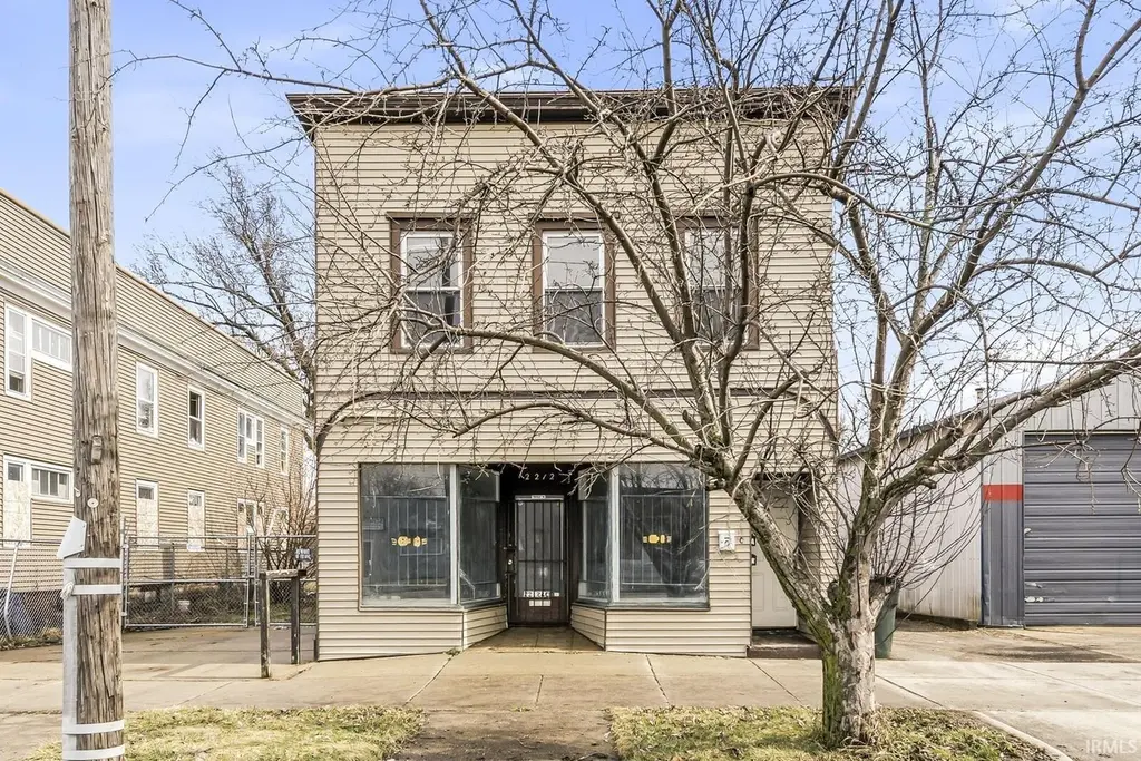 2212 S Michigan St
