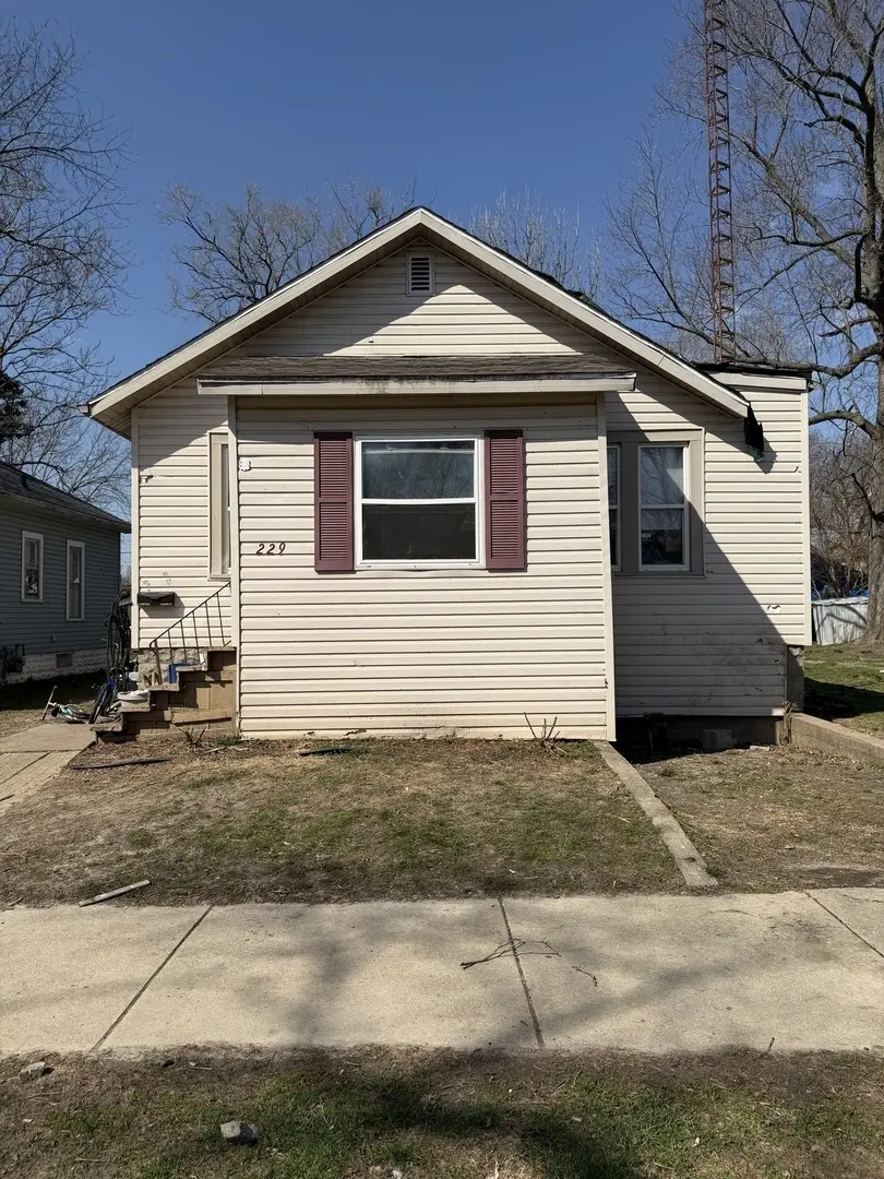 229 N 6th Ave