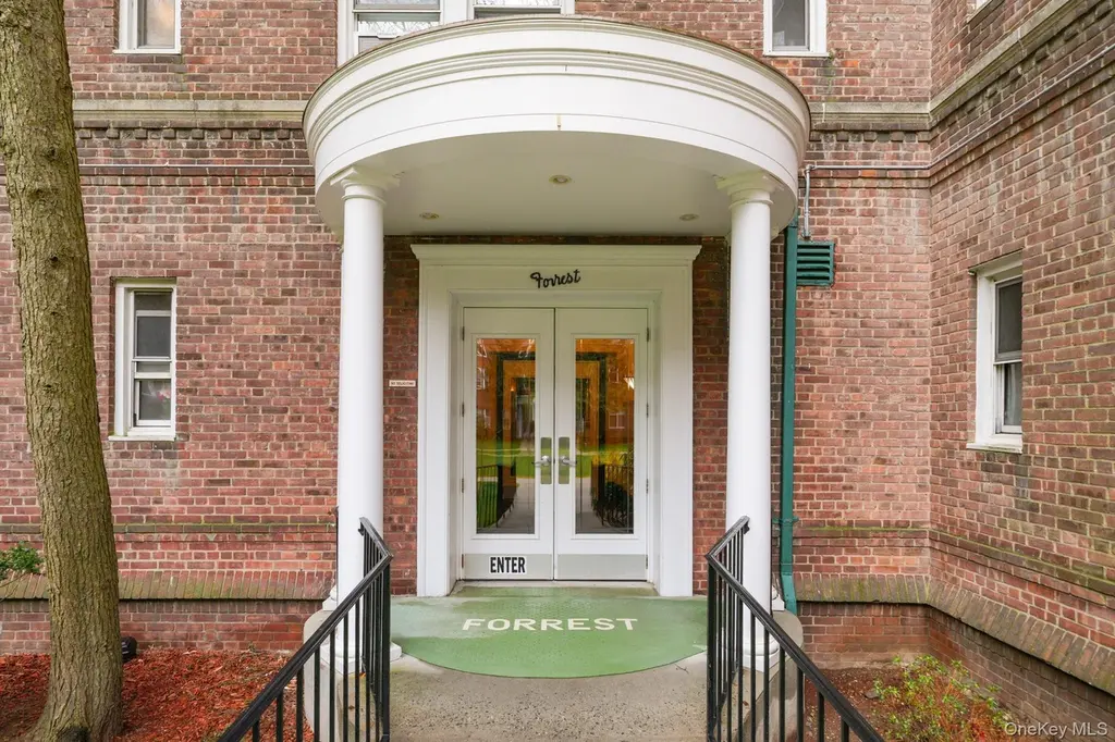 90 Bryant Ave Unit 5B - Forrest
