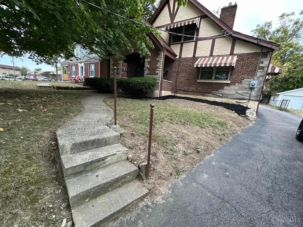 3420 Lumardo Ave Unit A B C