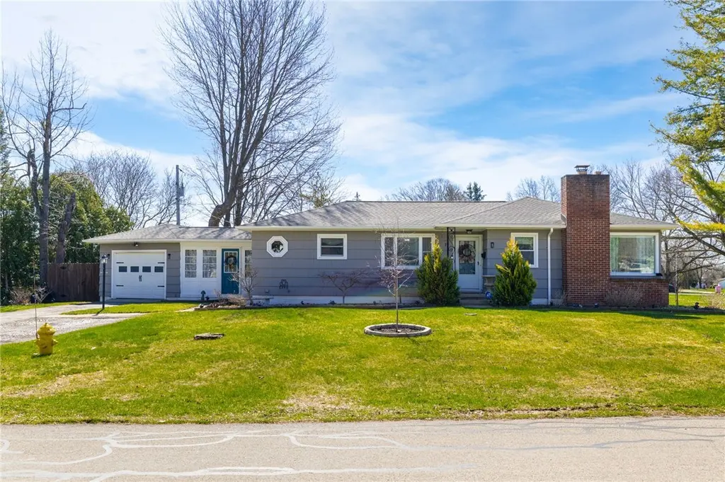 19 Earl Dr