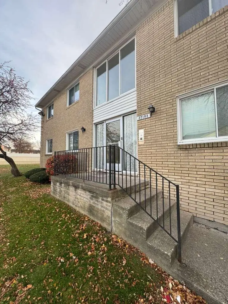 37102 Aberdeen Dr #10
