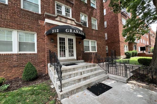 212 Emanuel Cleaver II Blvd Unit 2 West