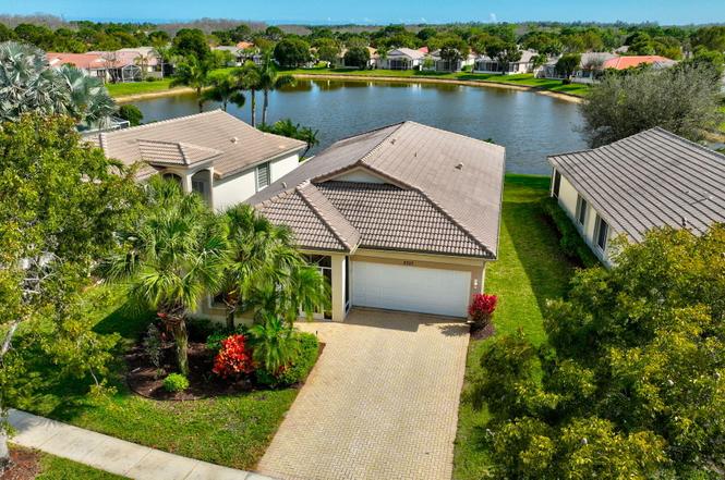 2707 Clipper Cir