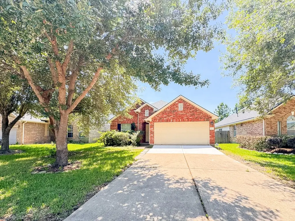 7922 Thorncroft Manor Ln