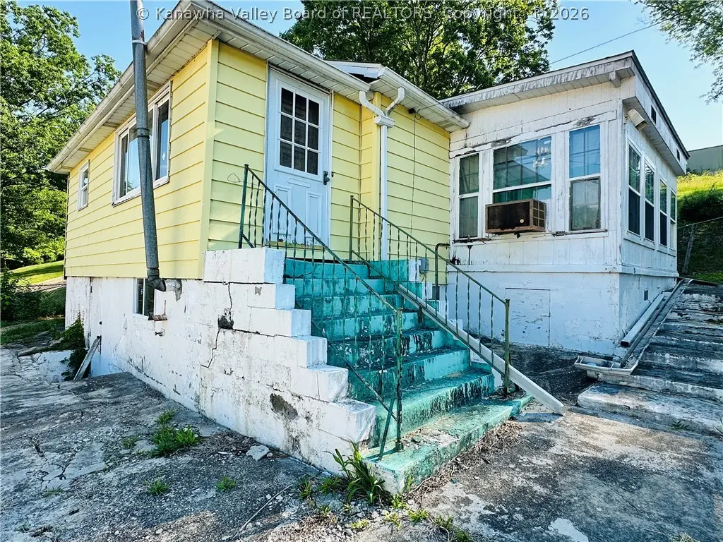 257 Lighthouse Way