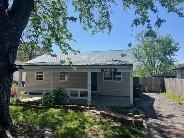 589 Basswood Rd