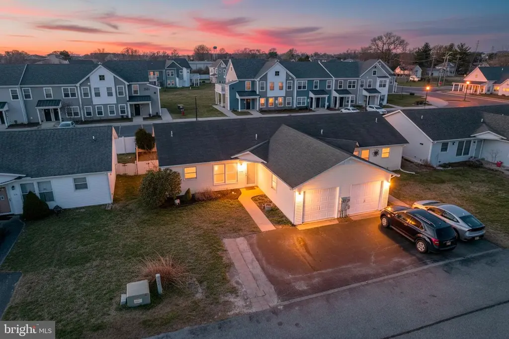 214 Magnolia Dr