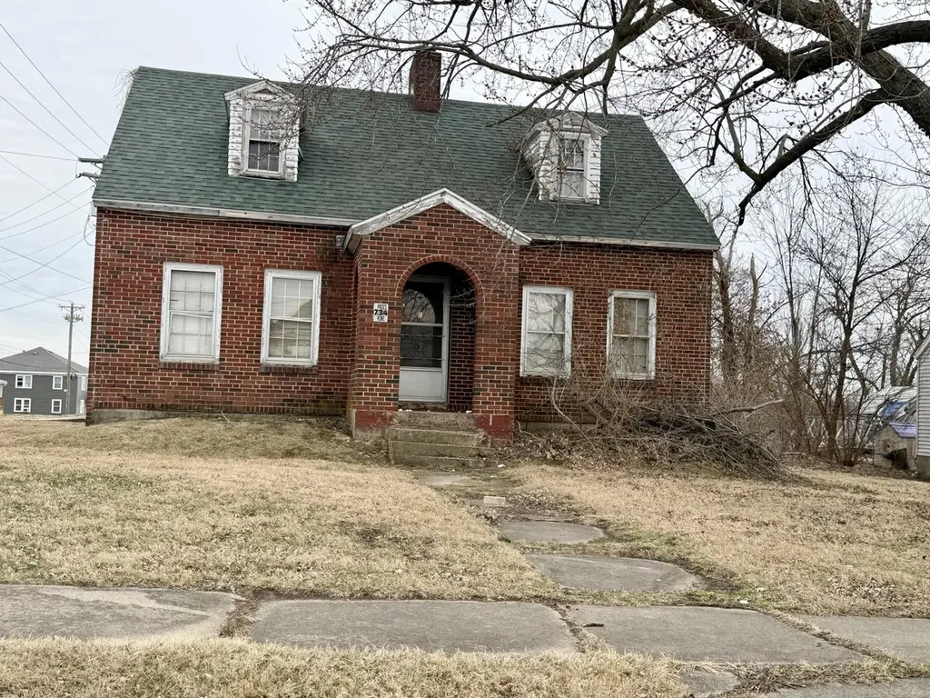 734 Vine St
