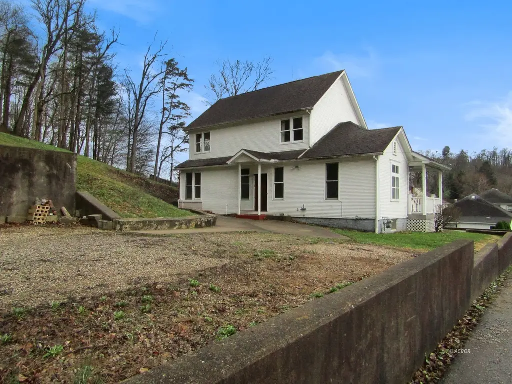 1 Poling Ave