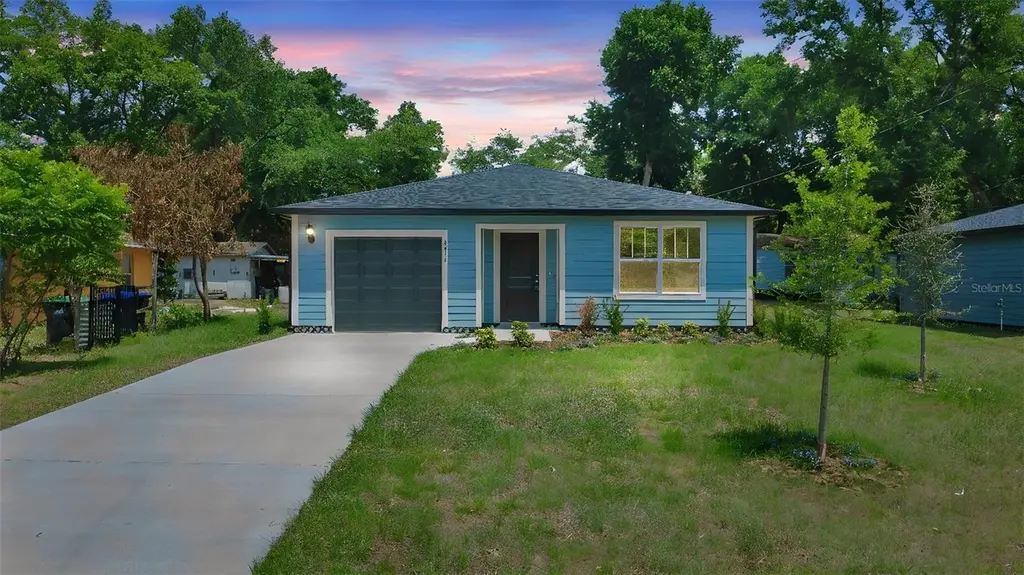 3411 Warren Sapp Dr
