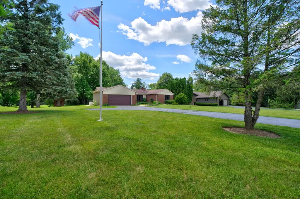 14385 W Sheryl Lynn Dr