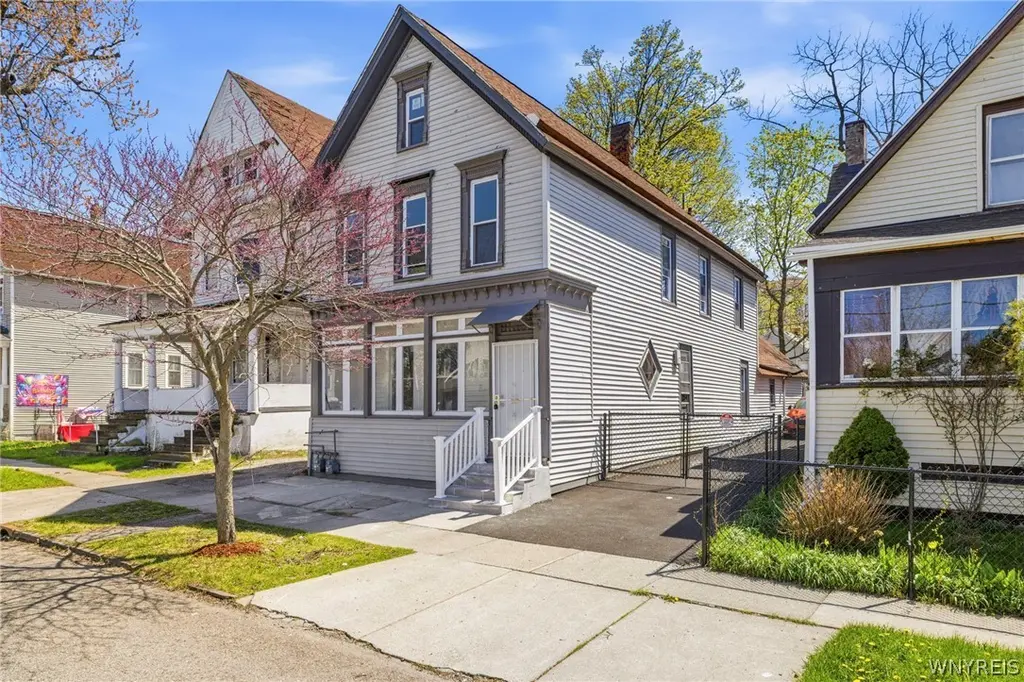 119 Edna Pl